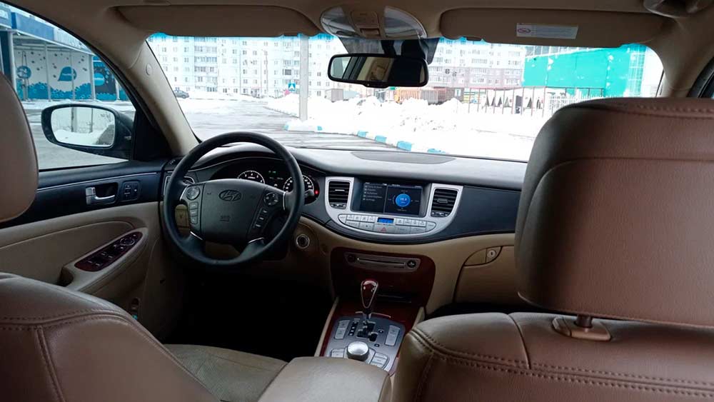 Hyundai Genesis 743
