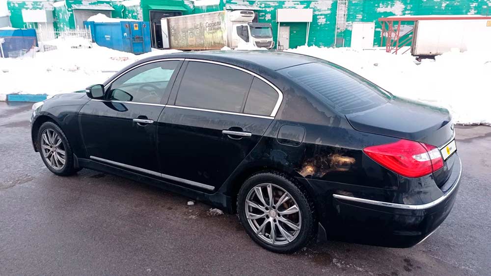 Hyundai Genesis 743