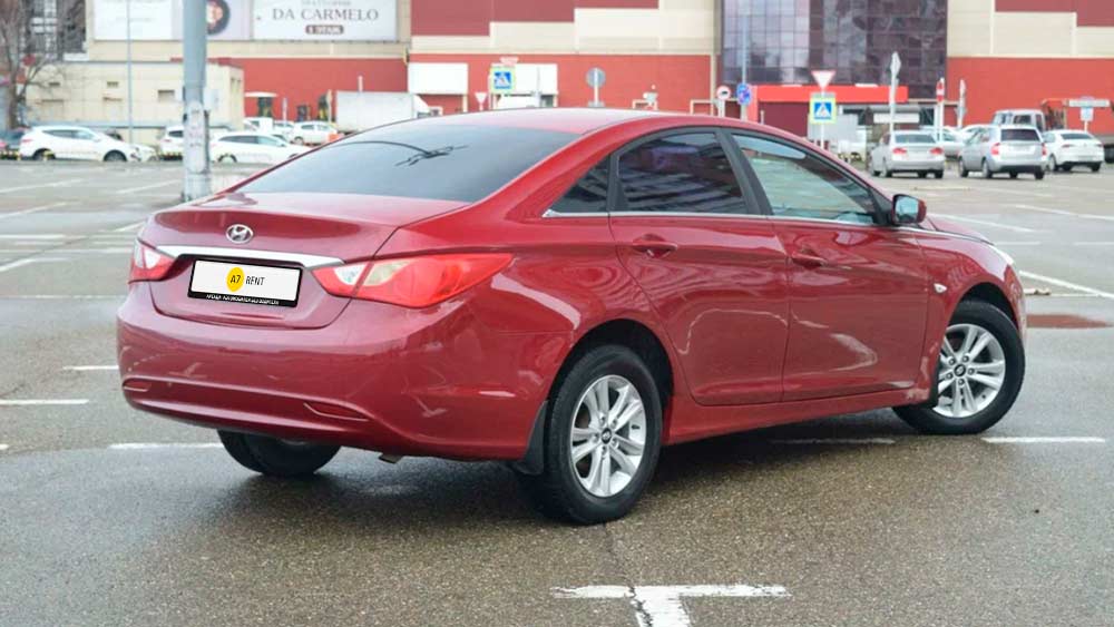 Hyundai Sonata 744