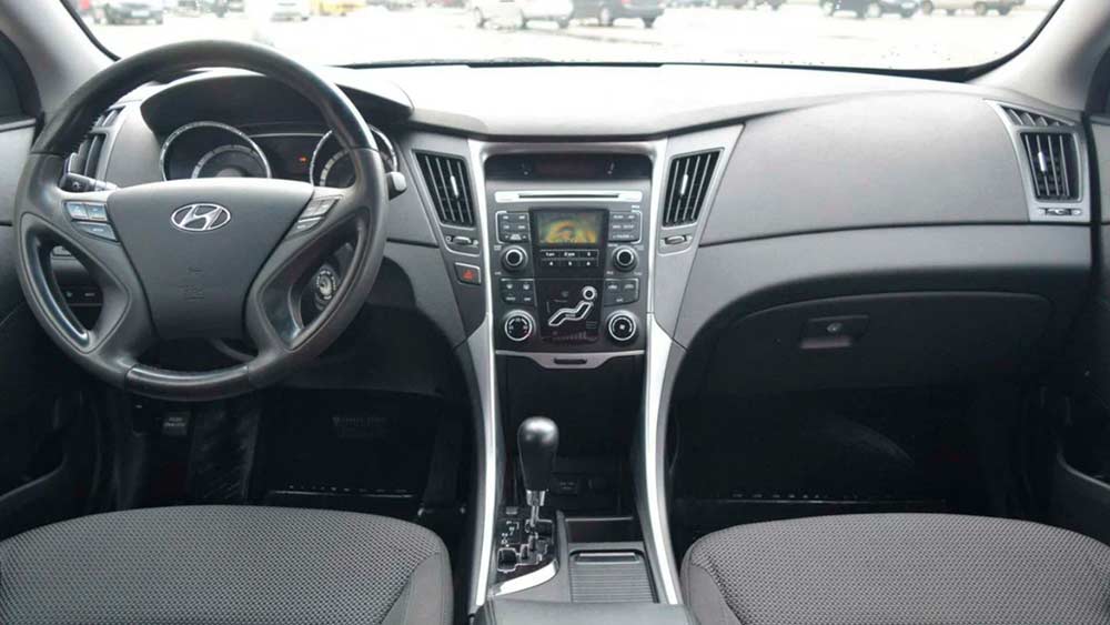 Hyundai Sonata 744
